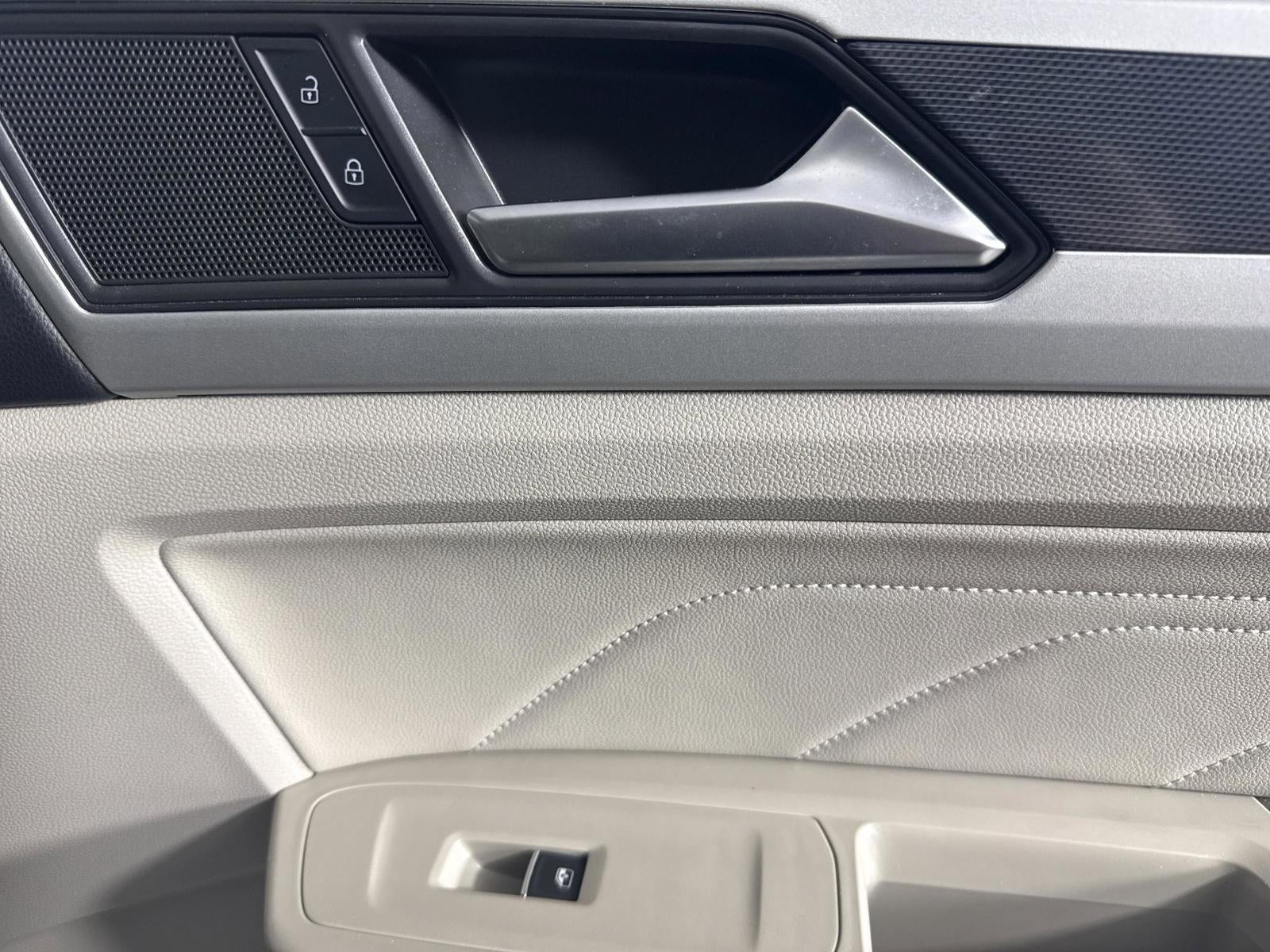2023 Volkswagen Atlas 3.6L V6 SEL R-Line Black