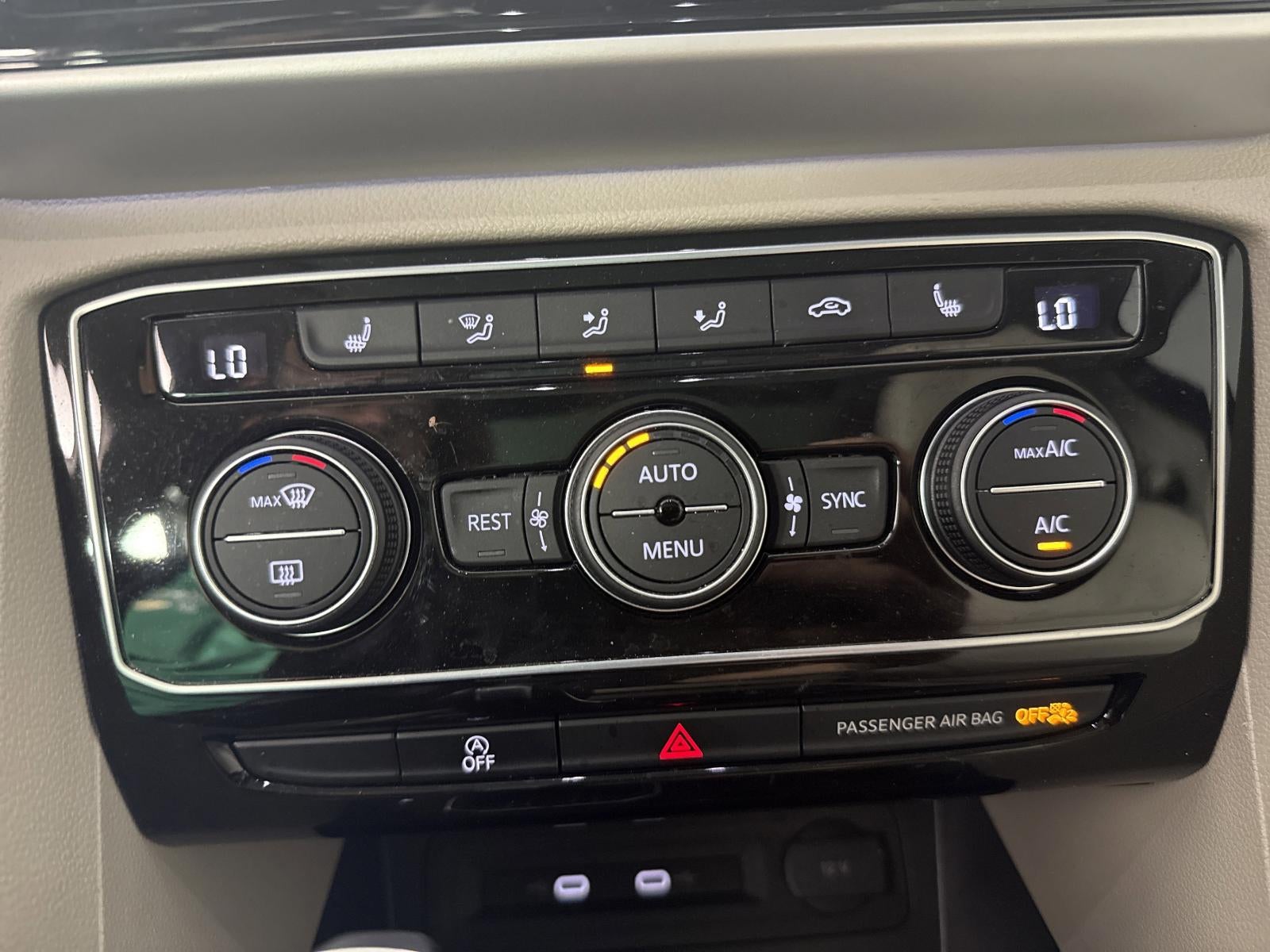 2023 Volkswagen Atlas 3.6L V6 SEL R-Line Black