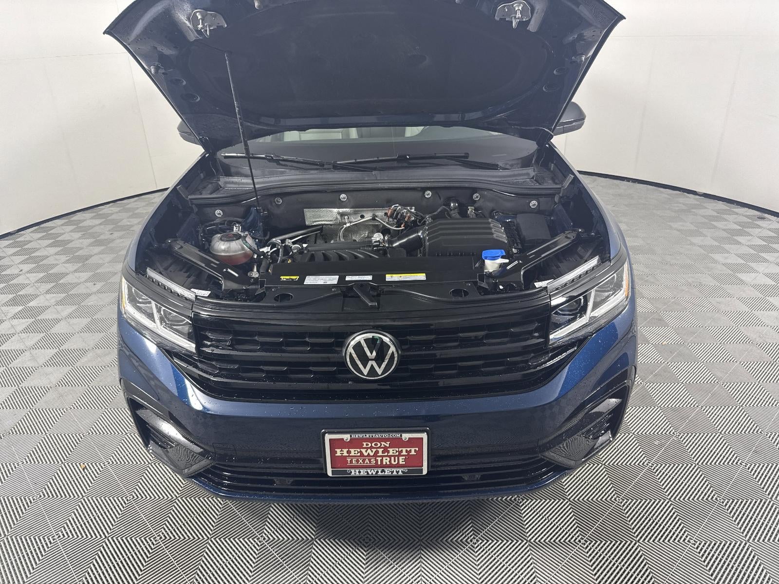 2023 Volkswagen Atlas 3.6L V6 SEL R-Line Black