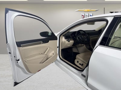 2018 Volkswagen Passat 2.0T SE