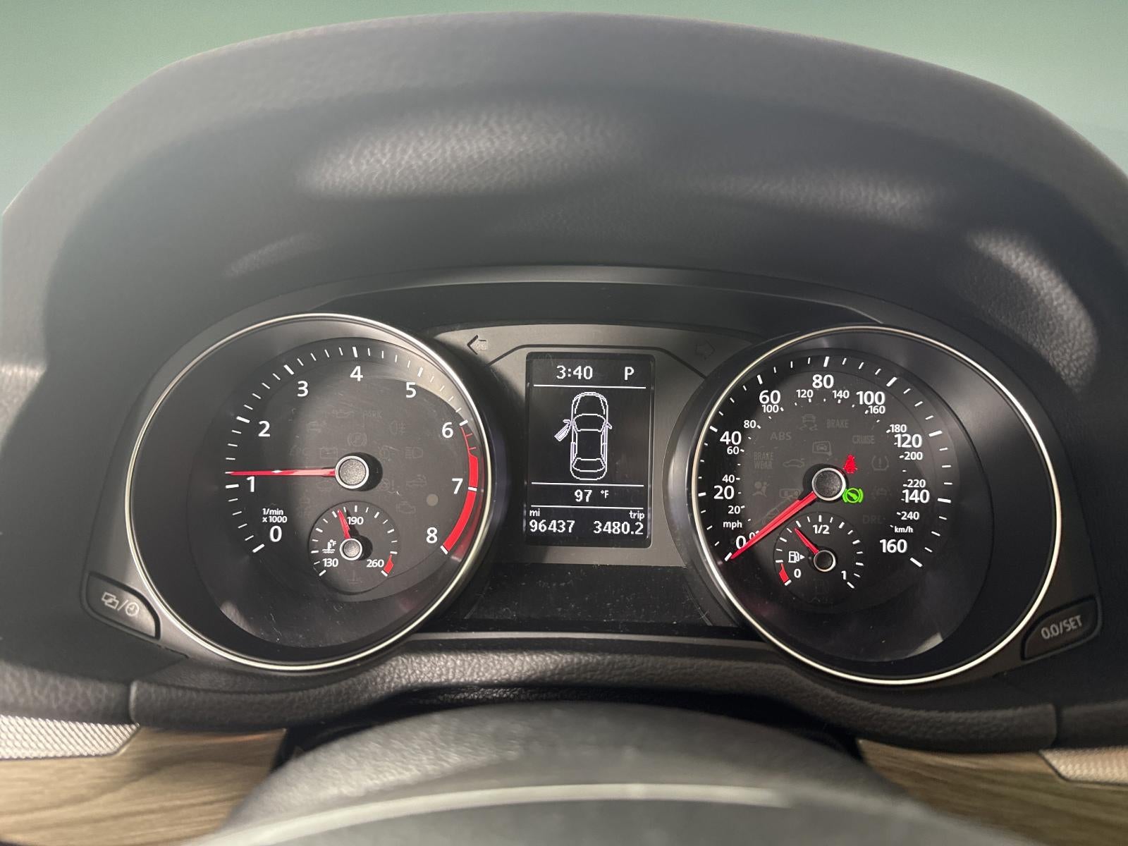 2018 Volkswagen Passat 2.0T SE