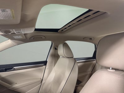 2018 Volkswagen Passat 2.0T SE