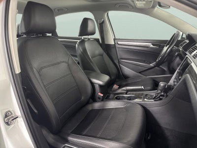 2016 Volkswagen Passat 1.8T SE