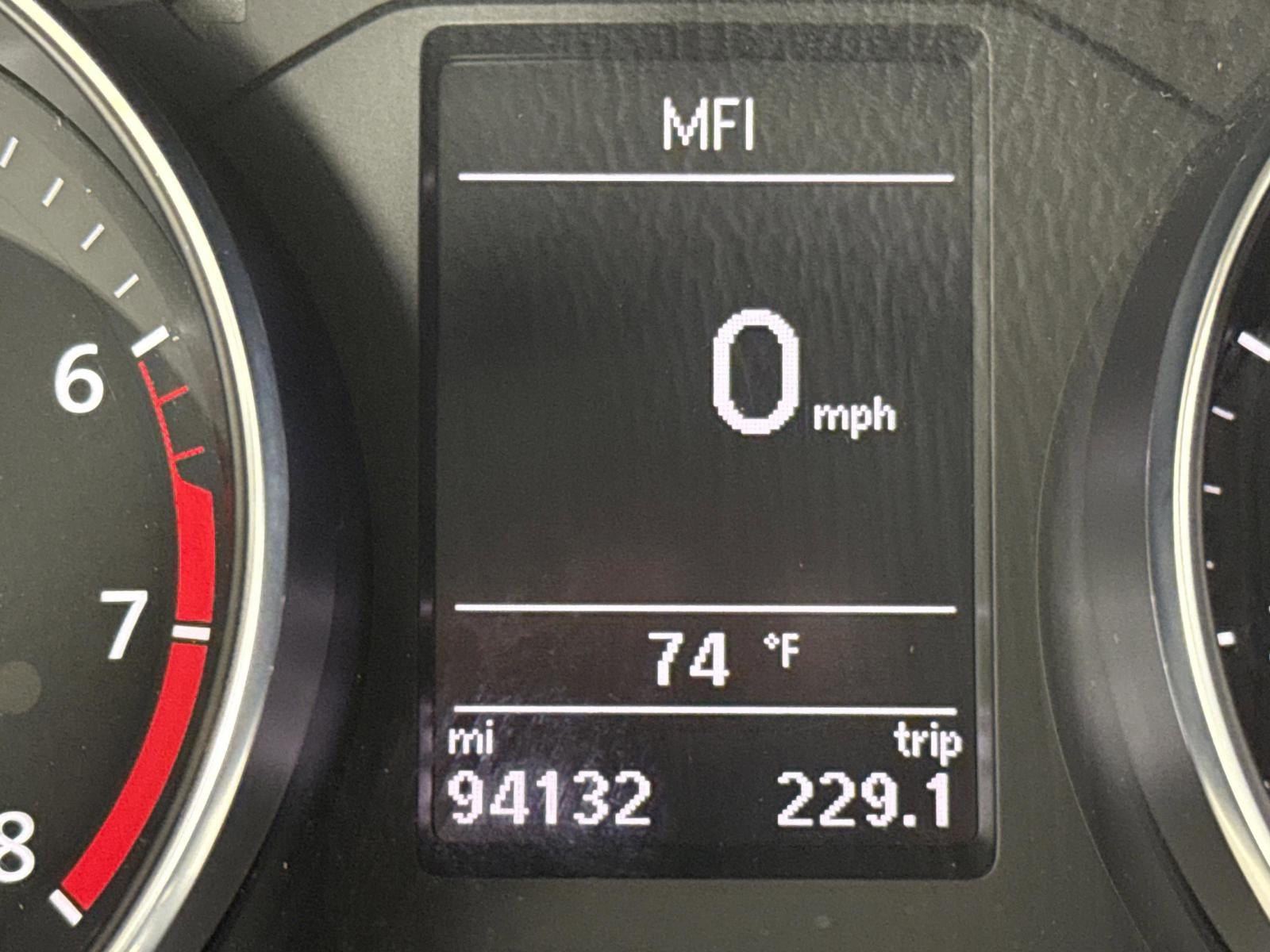 2016 Volkswagen Passat 1.8T SE
