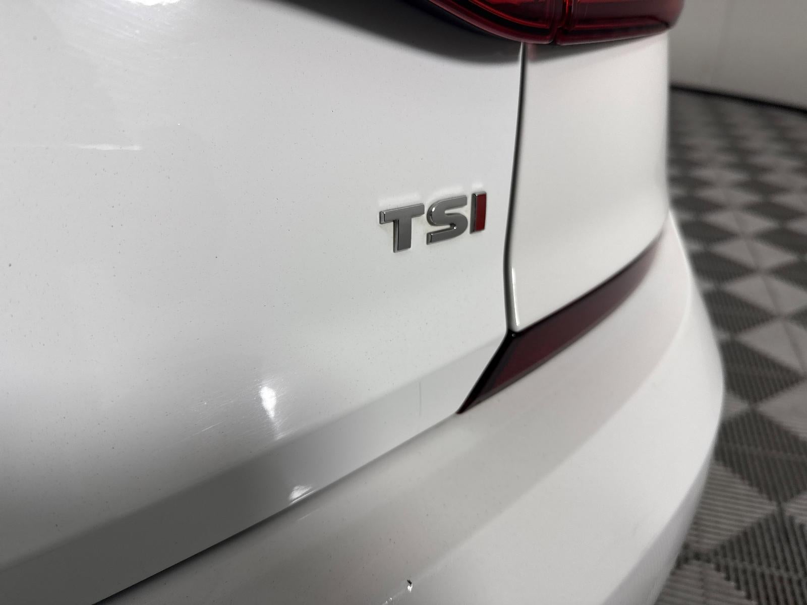 2016 Volkswagen Passat 1.8T SE