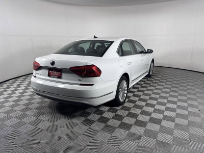 2016 Volkswagen Passat 1.8T SE