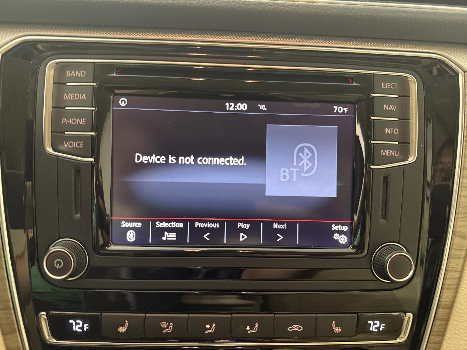 2017 Volkswagen Passat 1.8T SEL Premium