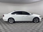 2017 Volkswagen Passat 1.8T SEL Premium