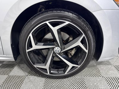 2020 Volkswagen Passat 2.0T R-Line