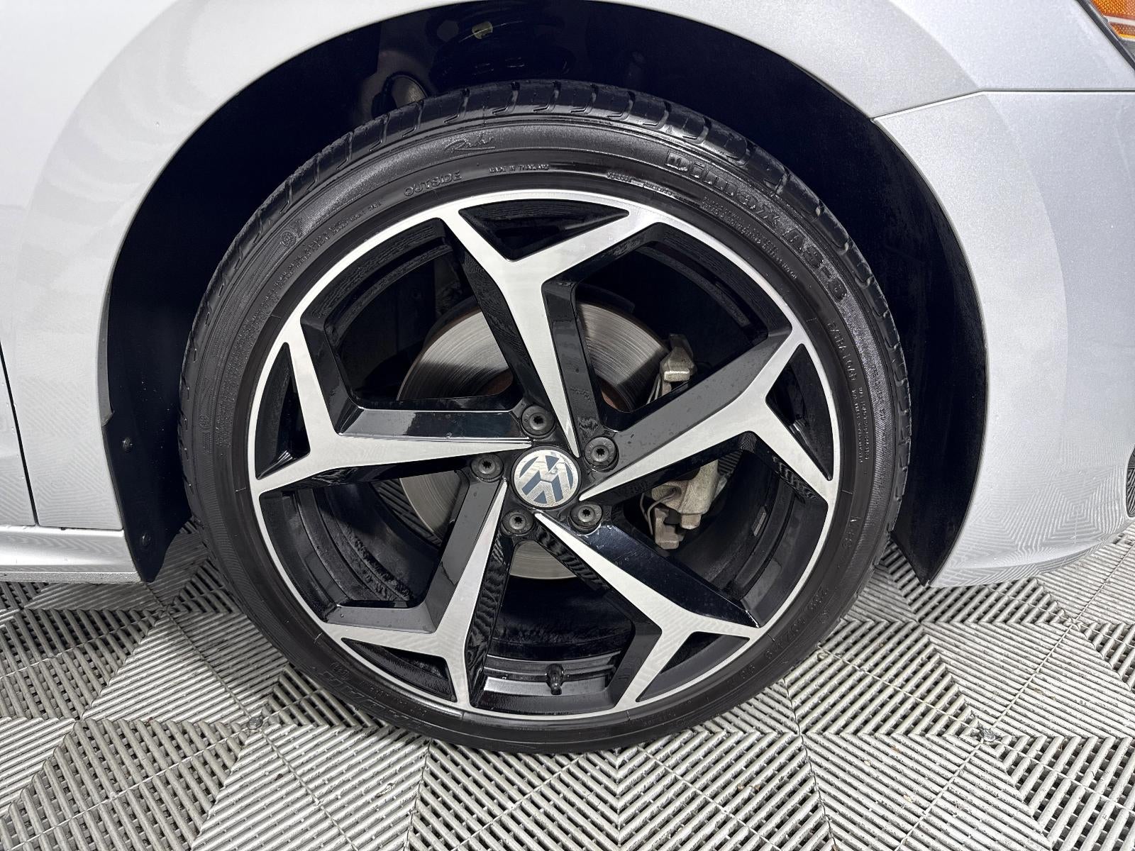 2020 Volkswagen Passat 2.0T R-Line