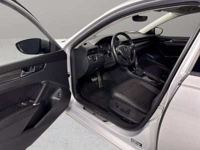 2020 Volkswagen Passat 2.0T R-Line