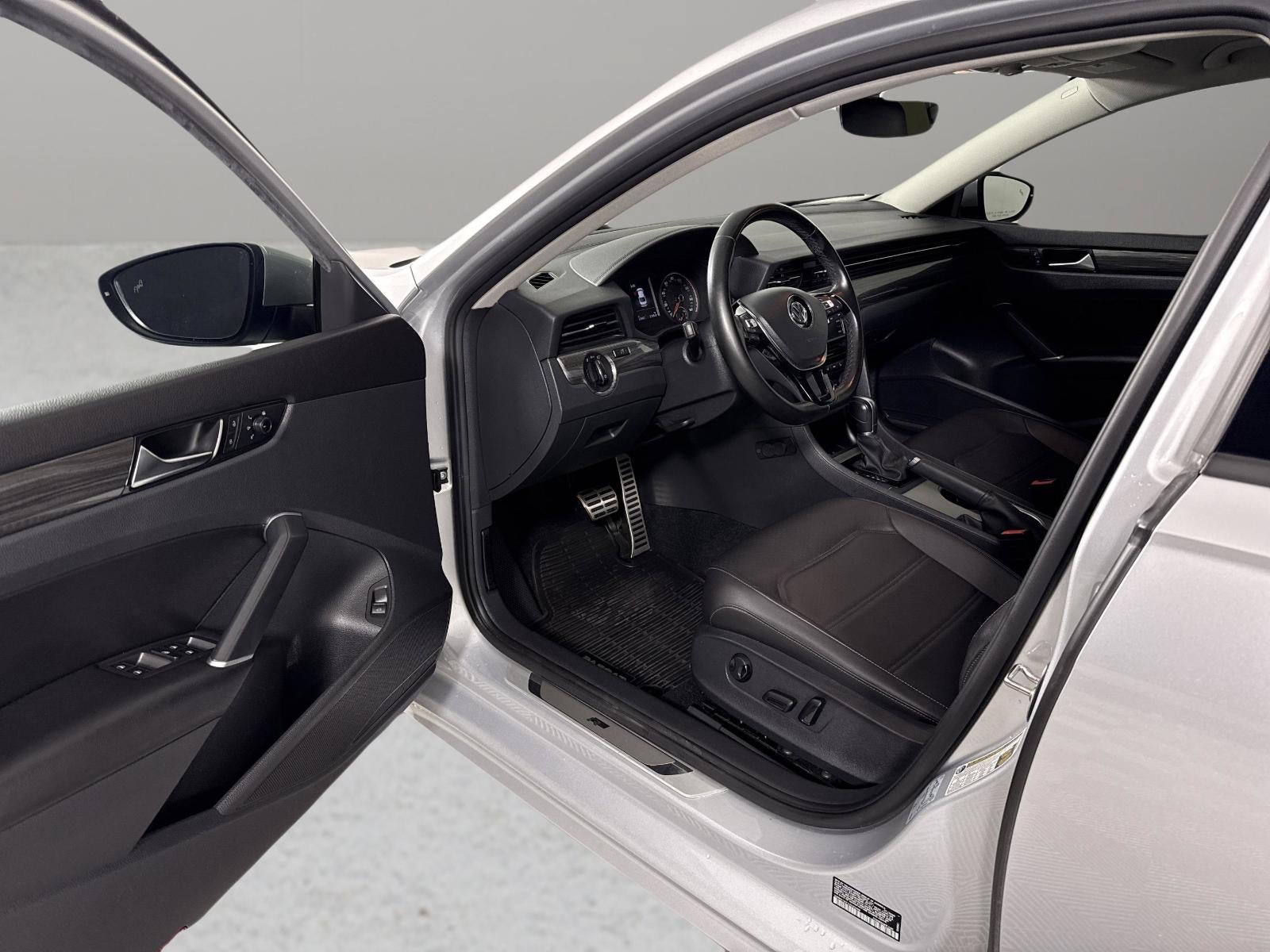 2020 Volkswagen Passat 2.0T R-Line