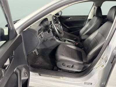 2020 Volkswagen Passat 2.0T R-Line