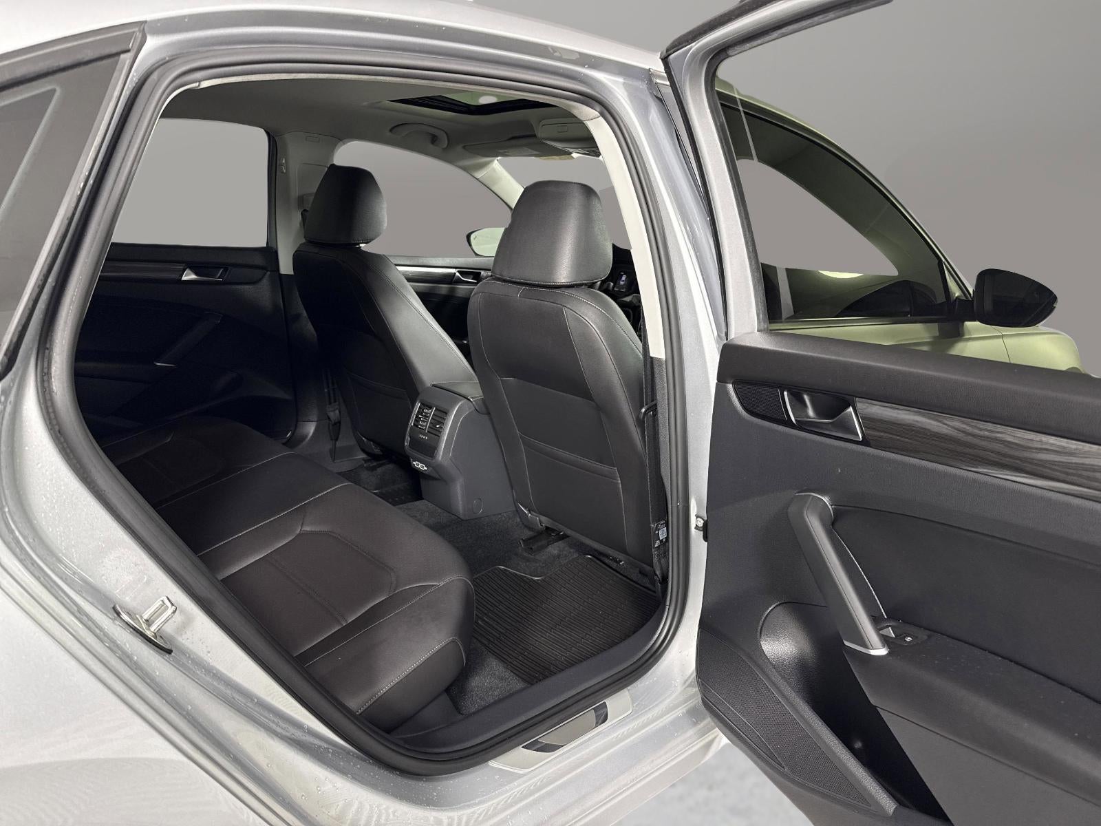 2020 Volkswagen Passat 2.0T R-Line