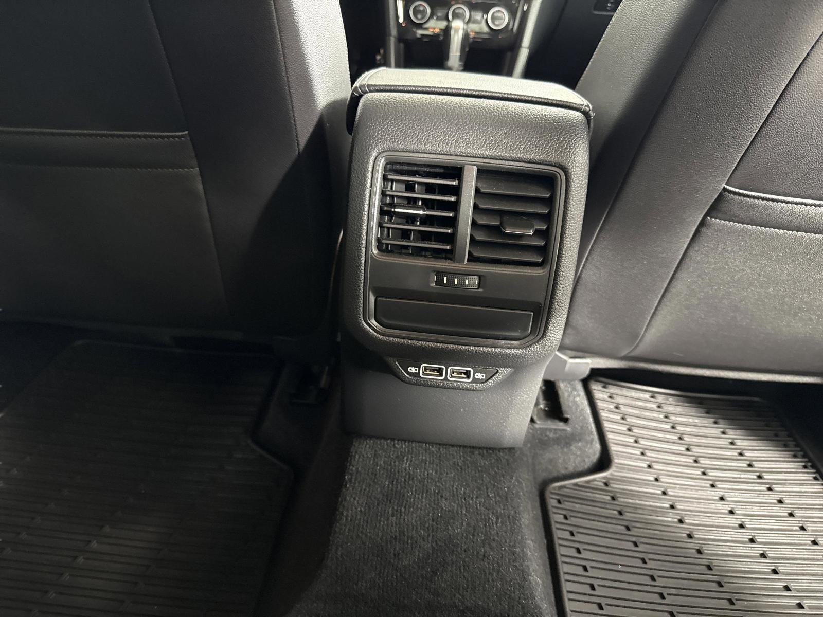 2020 Volkswagen Passat 2.0T R-Line