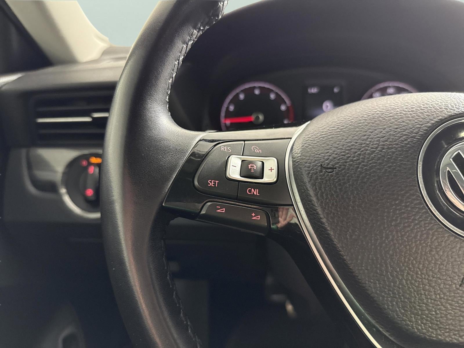 2020 Volkswagen Passat 2.0T R-Line