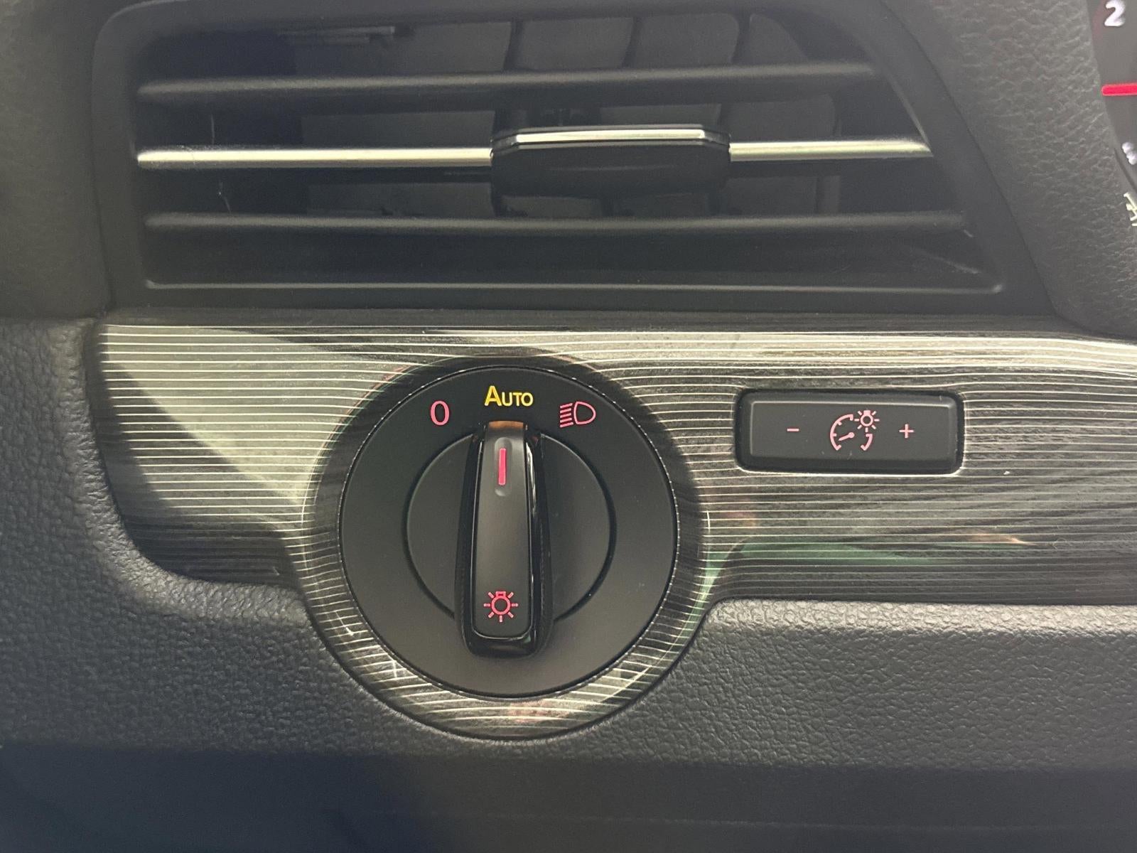 2020 Volkswagen Passat 2.0T R-Line