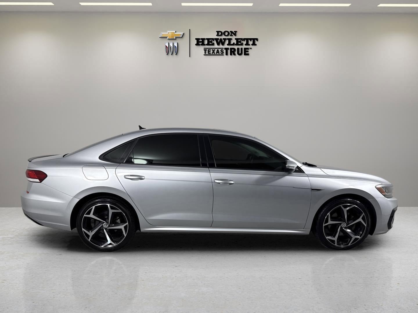 2020 Volkswagen Passat 2.0T R-Line