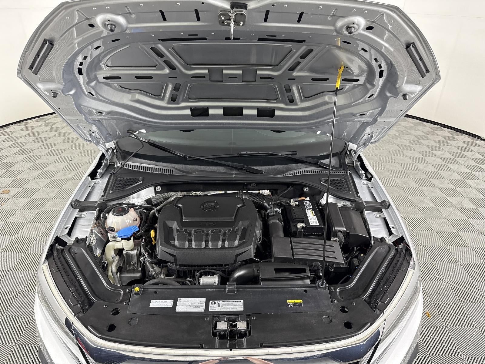 2020 Volkswagen Passat 2.0T R-Line