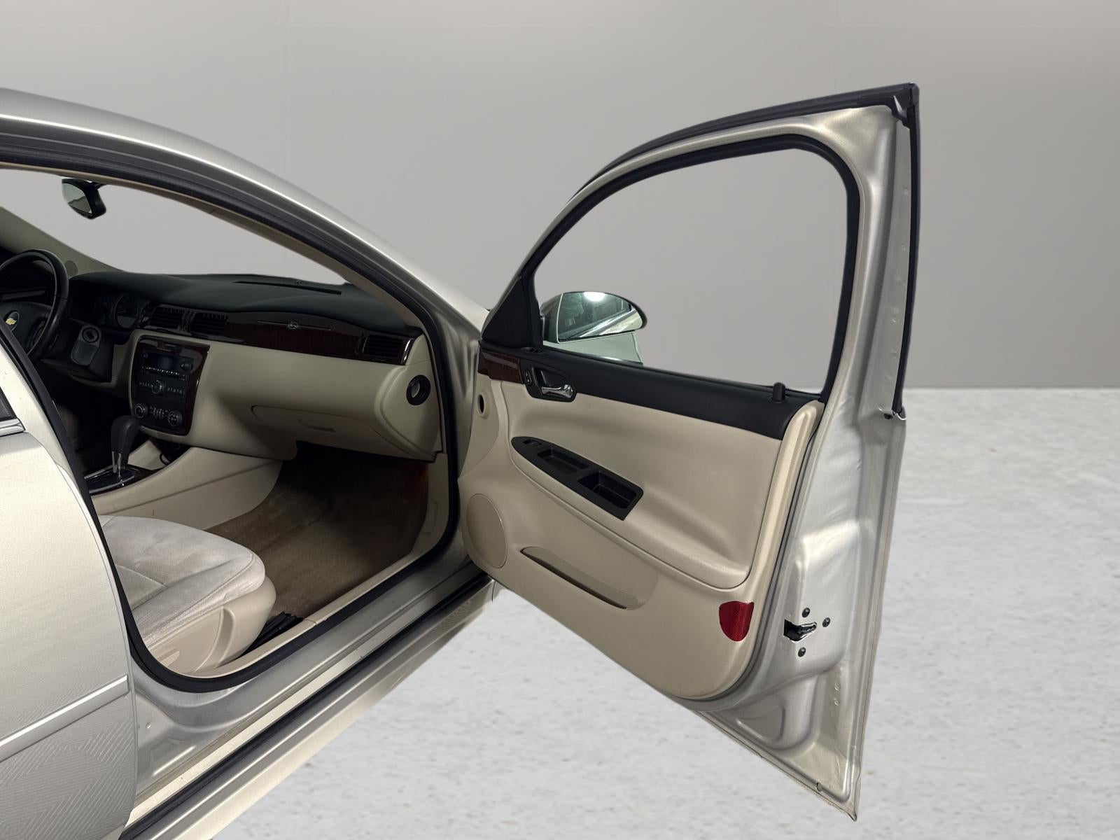 2011 Chevrolet Impala LT Retail