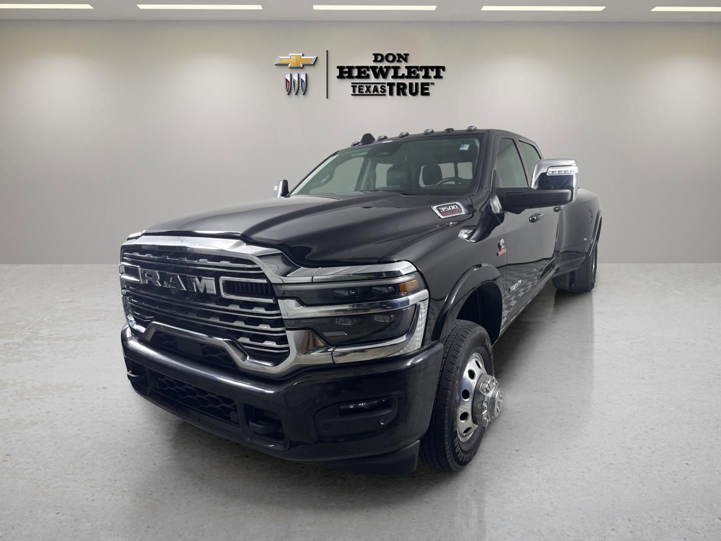 2025 RAM 3500 Limited Longhorn Crew Cab 4x4 8' Box