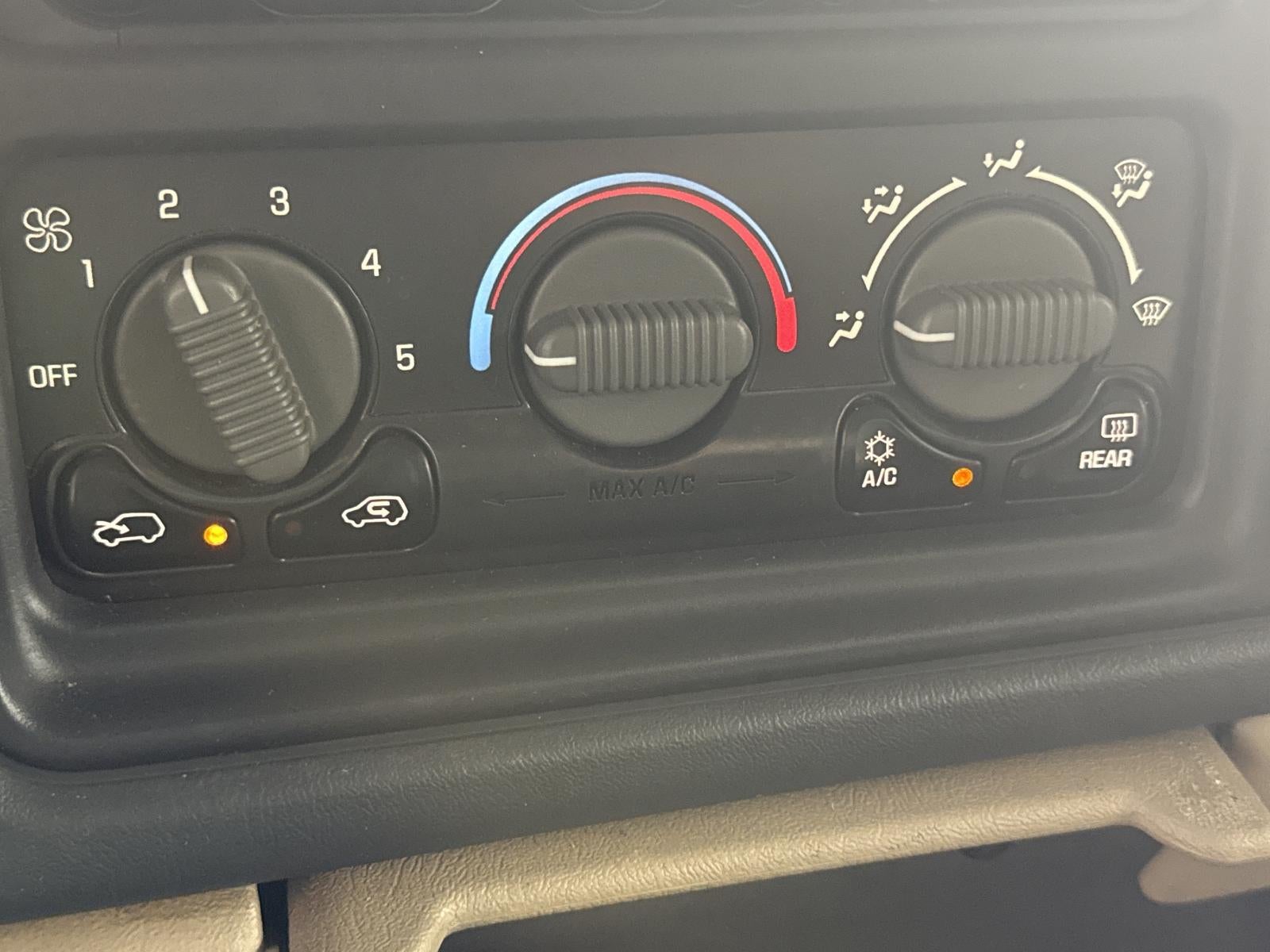 2002 Chevrolet Avalanche NA