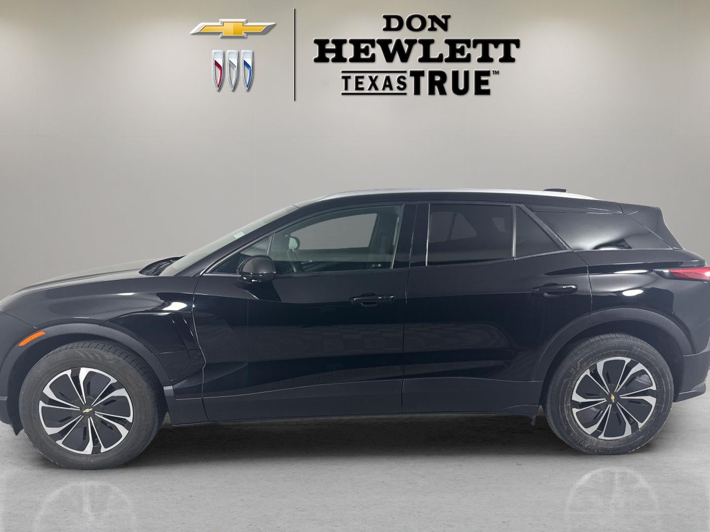 Used 2024 Chevrolet Blazer EV LT with VIN 3GNKDBRJ7RS216378 for sale in Georgetown, TX