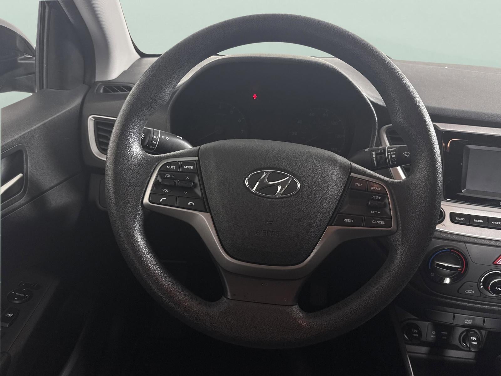 2022 Hyundai Accent SE