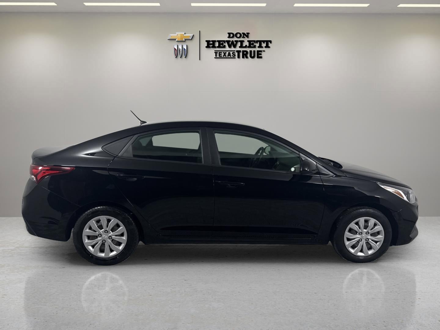 2022 Hyundai Accent SE