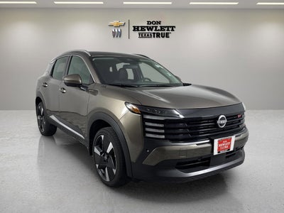 2025 Nissan Kicks SR