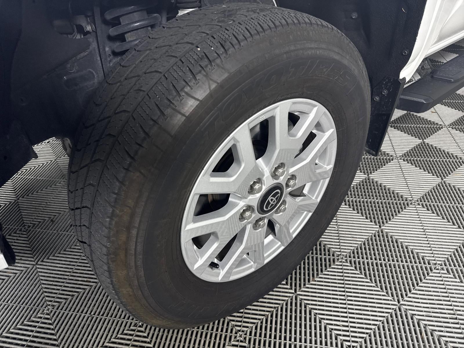 2024 Toyota Tacoma 4WD SR5