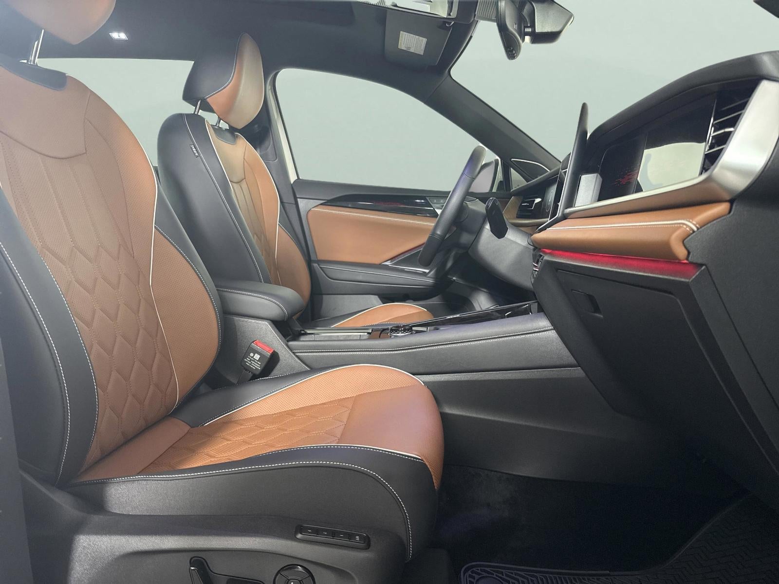 2025 Volkswagen Tiguan SEL R-Line