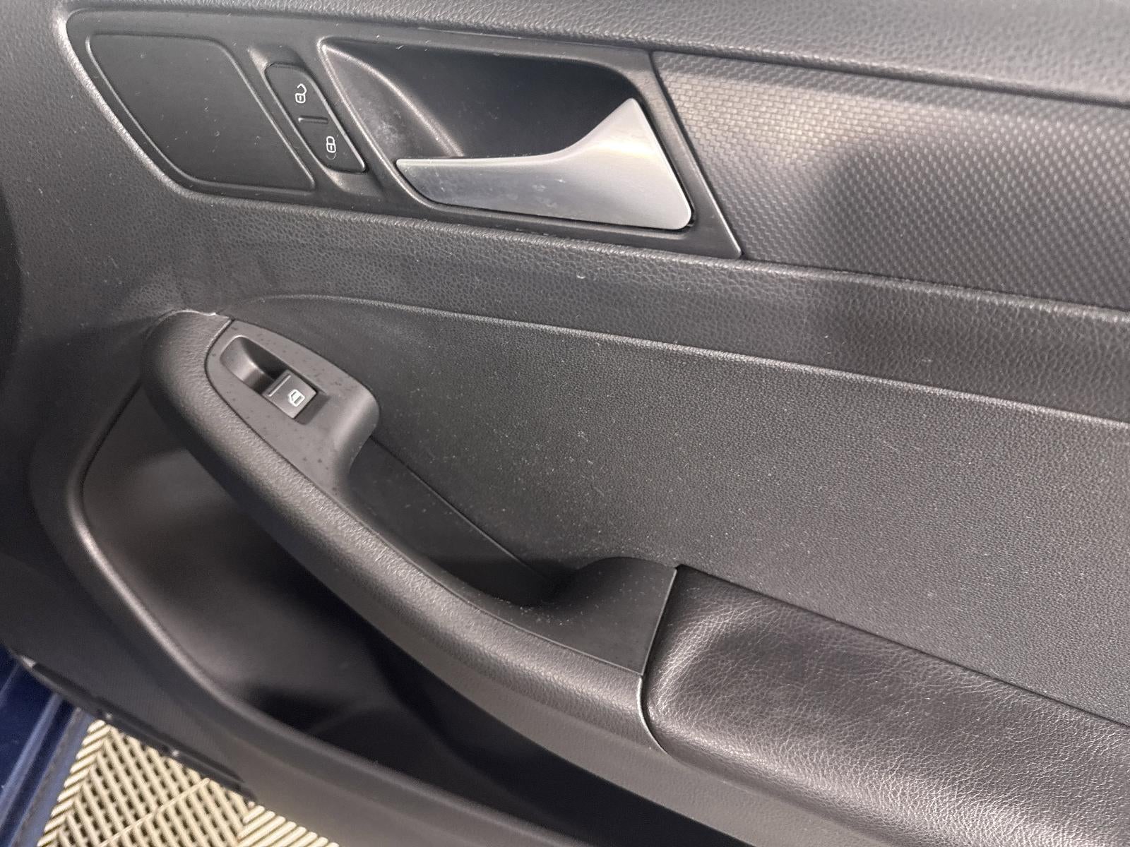 2015 Volkswagen Jetta 2.0L S