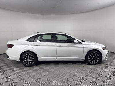 2025 Volkswagen Jetta SE
