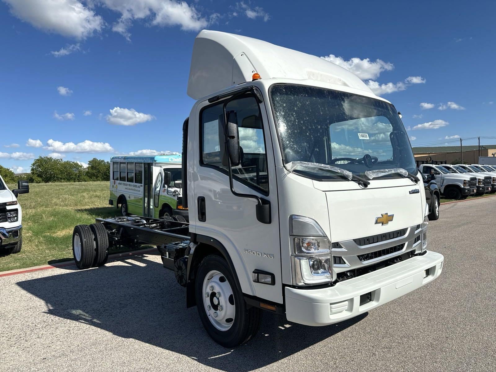 2025 Chevrolet Low Cab Forward 5500 XG NA