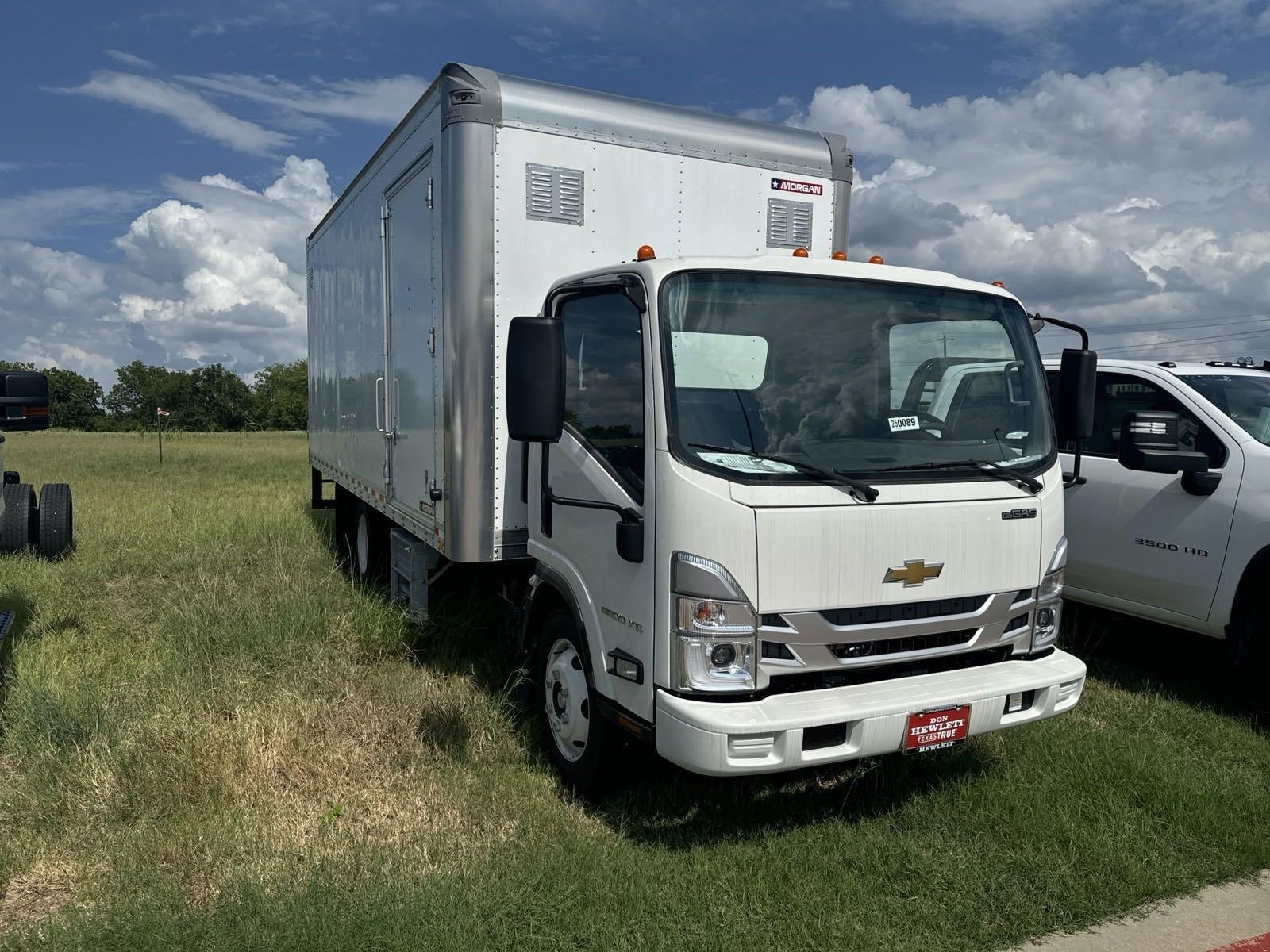 2025 Chevrolet Low Cab Forward 5500 XG NA
