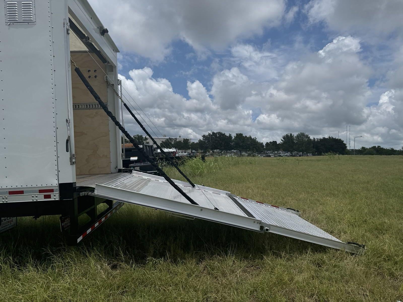 2025 Chevrolet Low Cab Forward 5500 XG NA