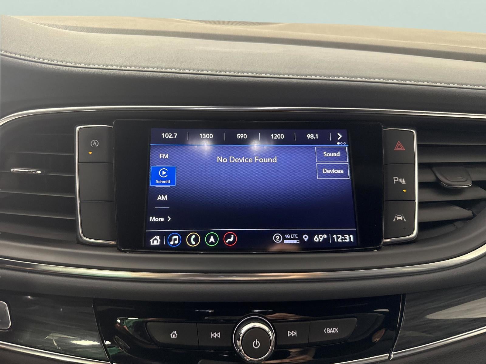 2023 Buick Enclave Essence