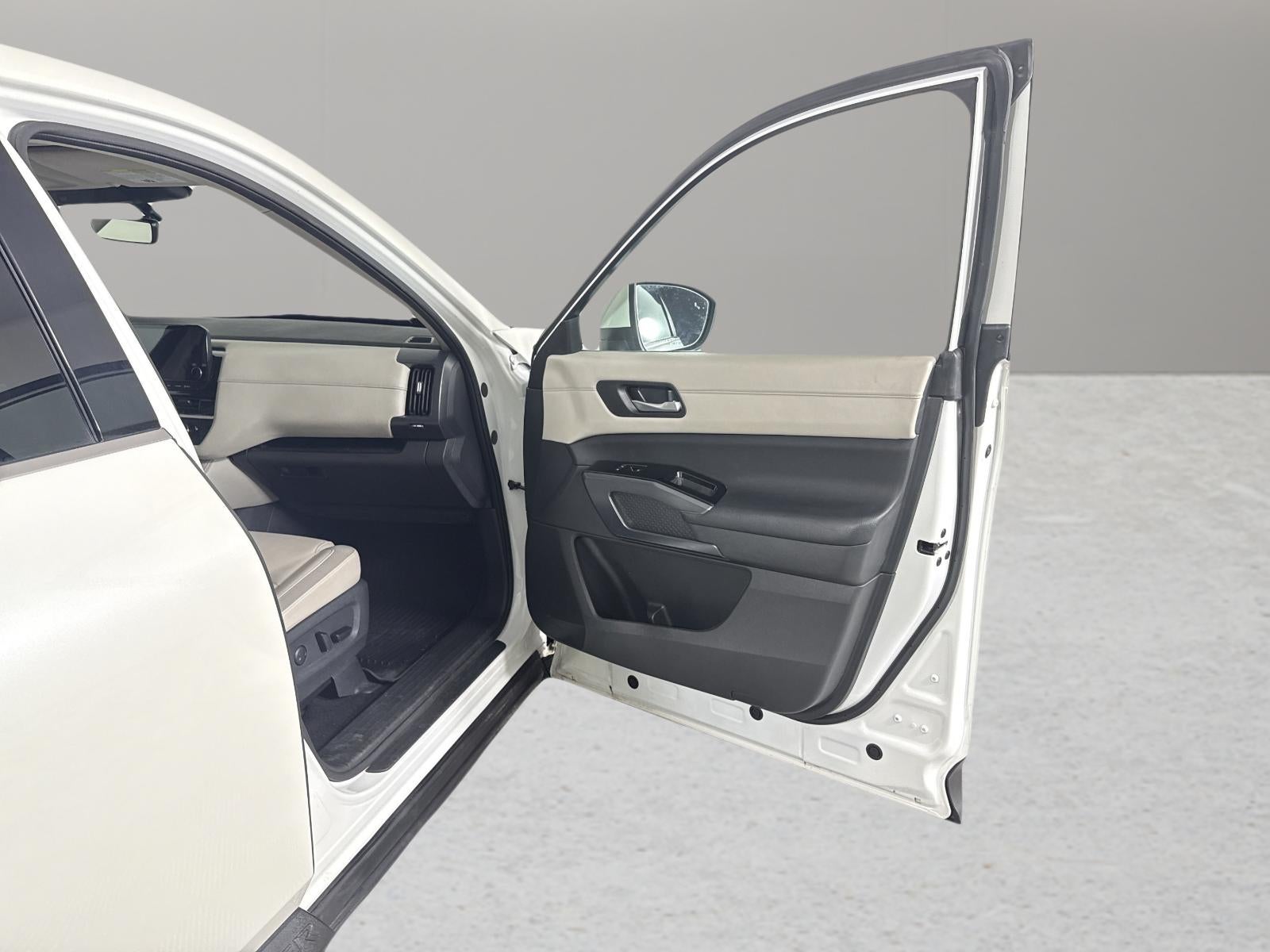 2024 Nissan Pathfinder SL FWD