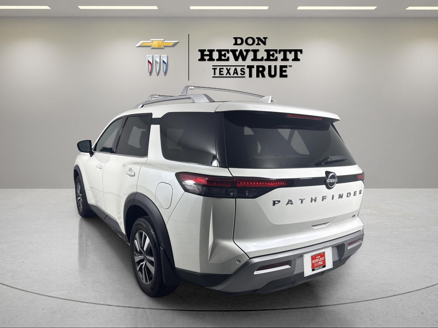 2024 Nissan Pathfinder SL FWD