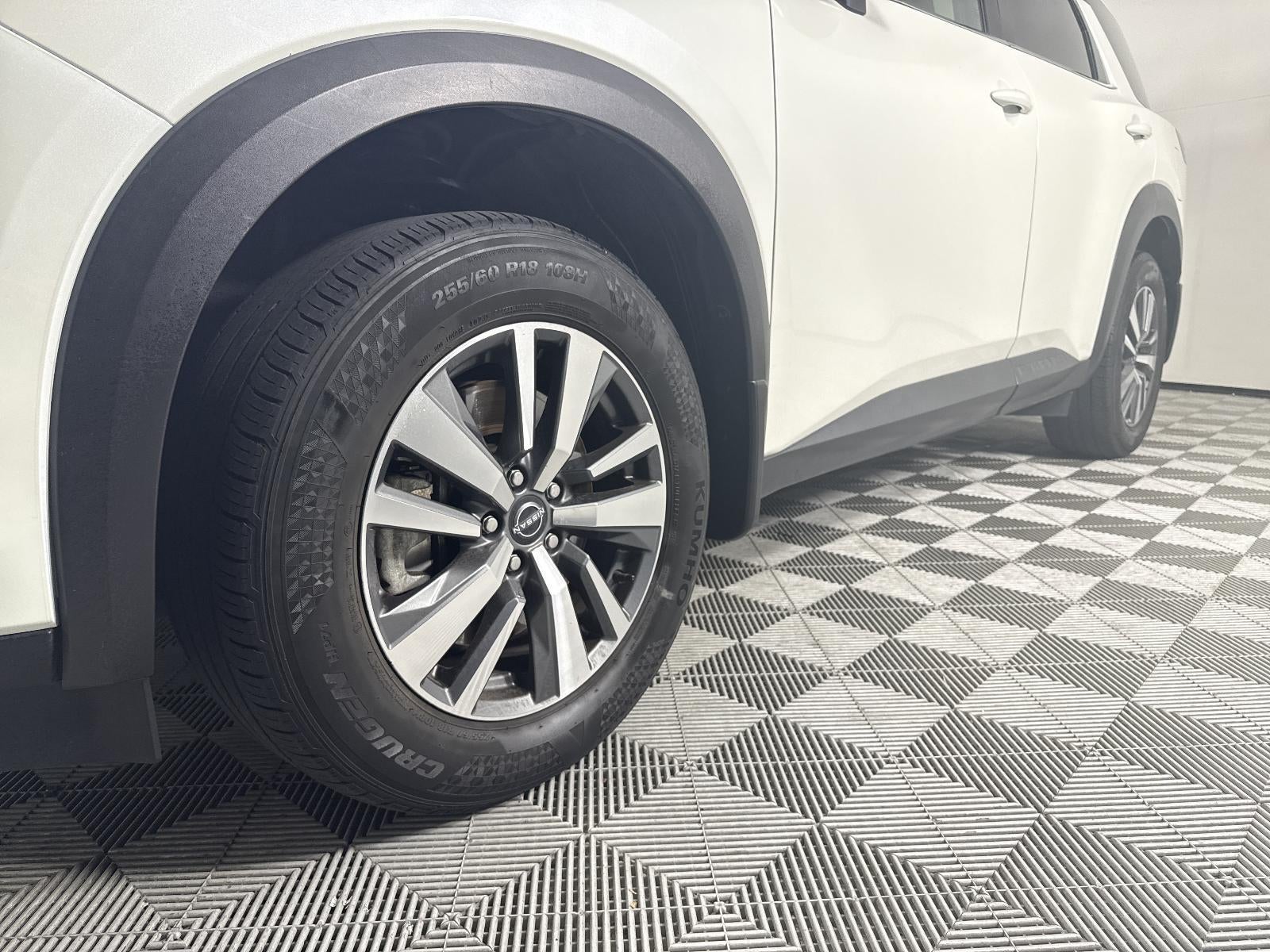 2024 Nissan Pathfinder SL FWD