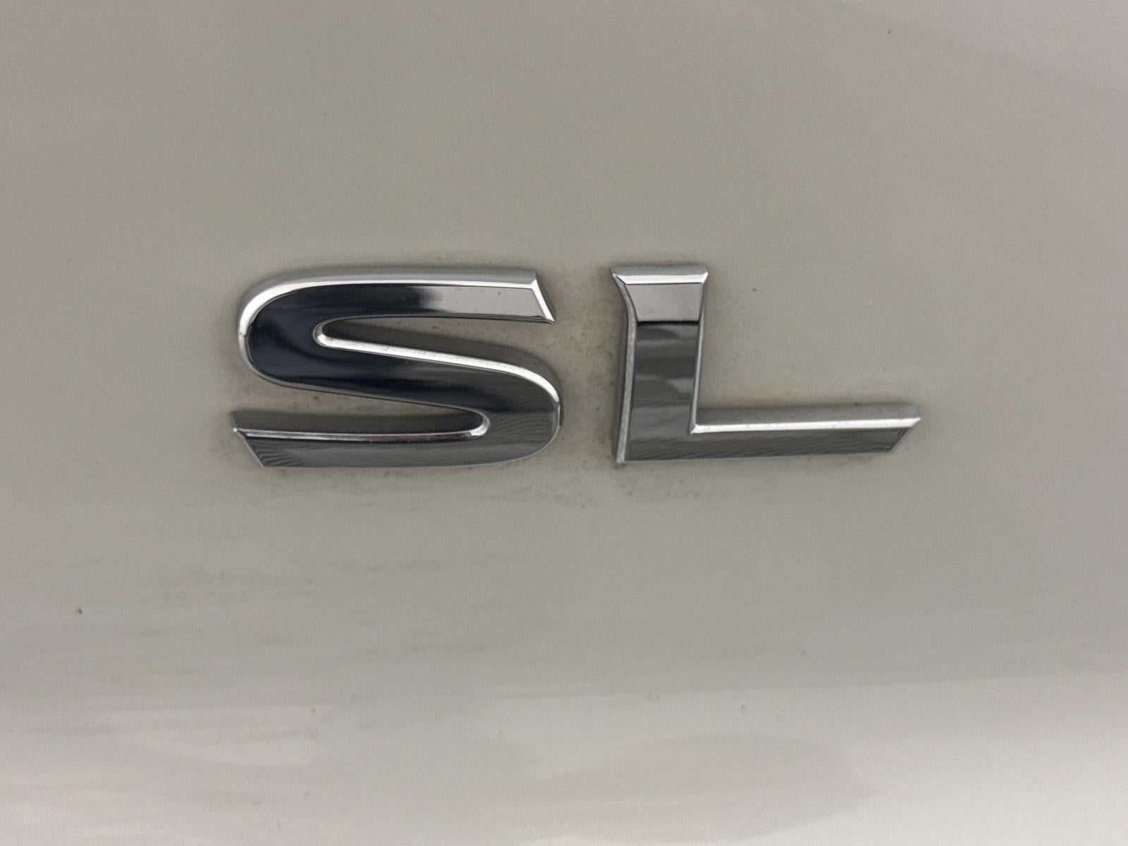 2024 Nissan Pathfinder SL FWD