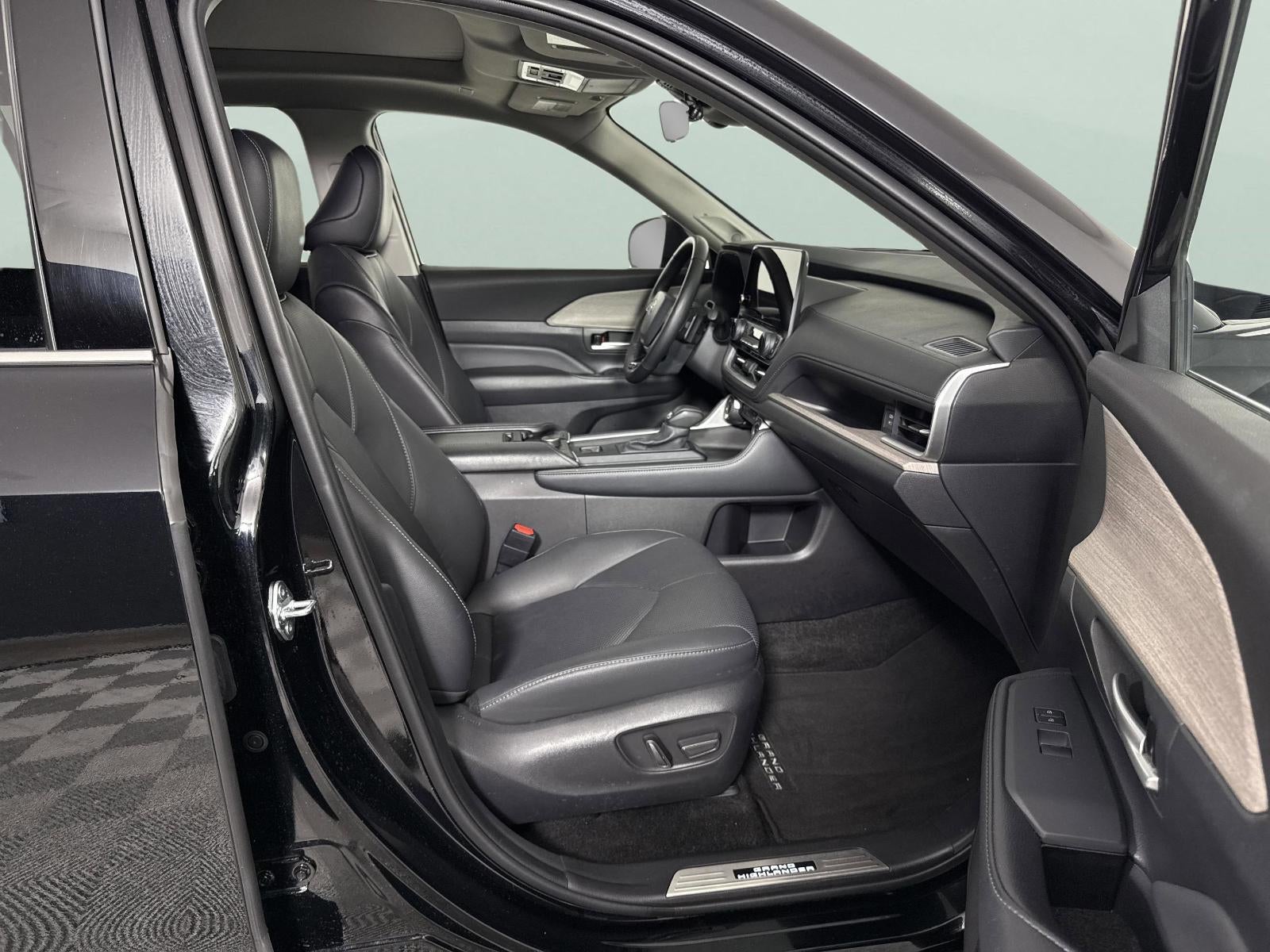 2026 Toyota Grand Highlander LE