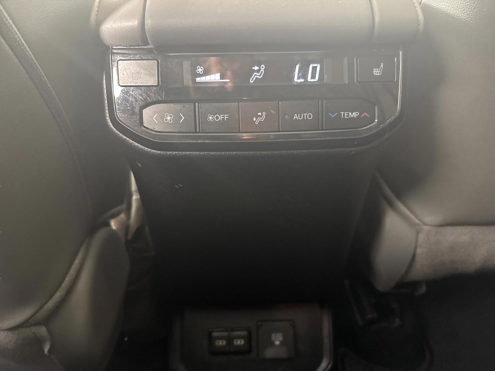 2024 Toyota Highlander Platinum
