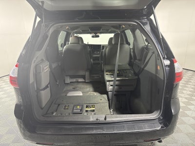 2015 Toyota Sienna XLE 8 Passenger