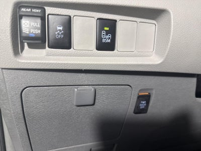 2015 Toyota Sienna XLE 8 Passenger