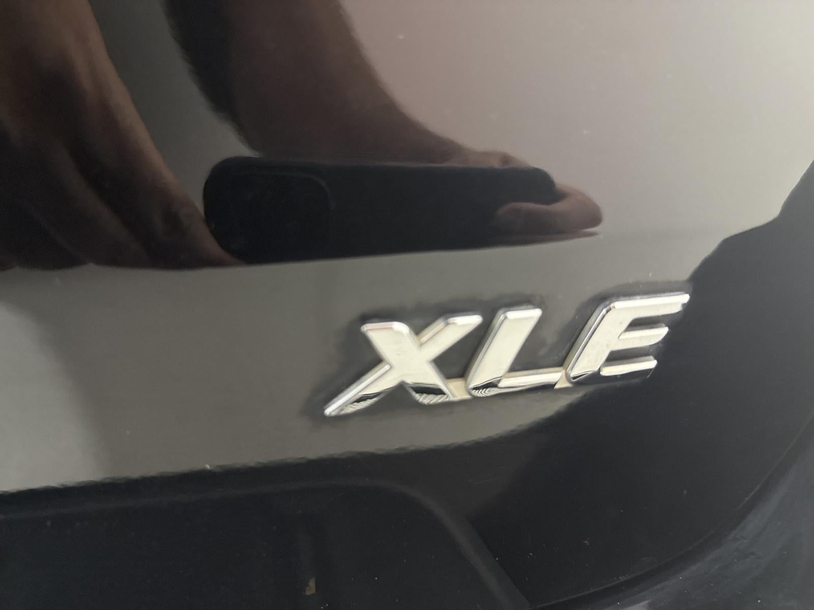 2015 Toyota Sienna XLE 8 Passenger