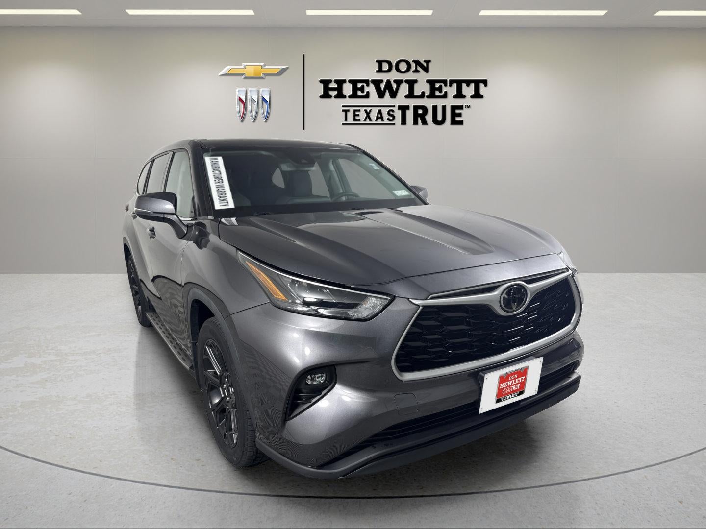 2022 Toyota Highlander LE