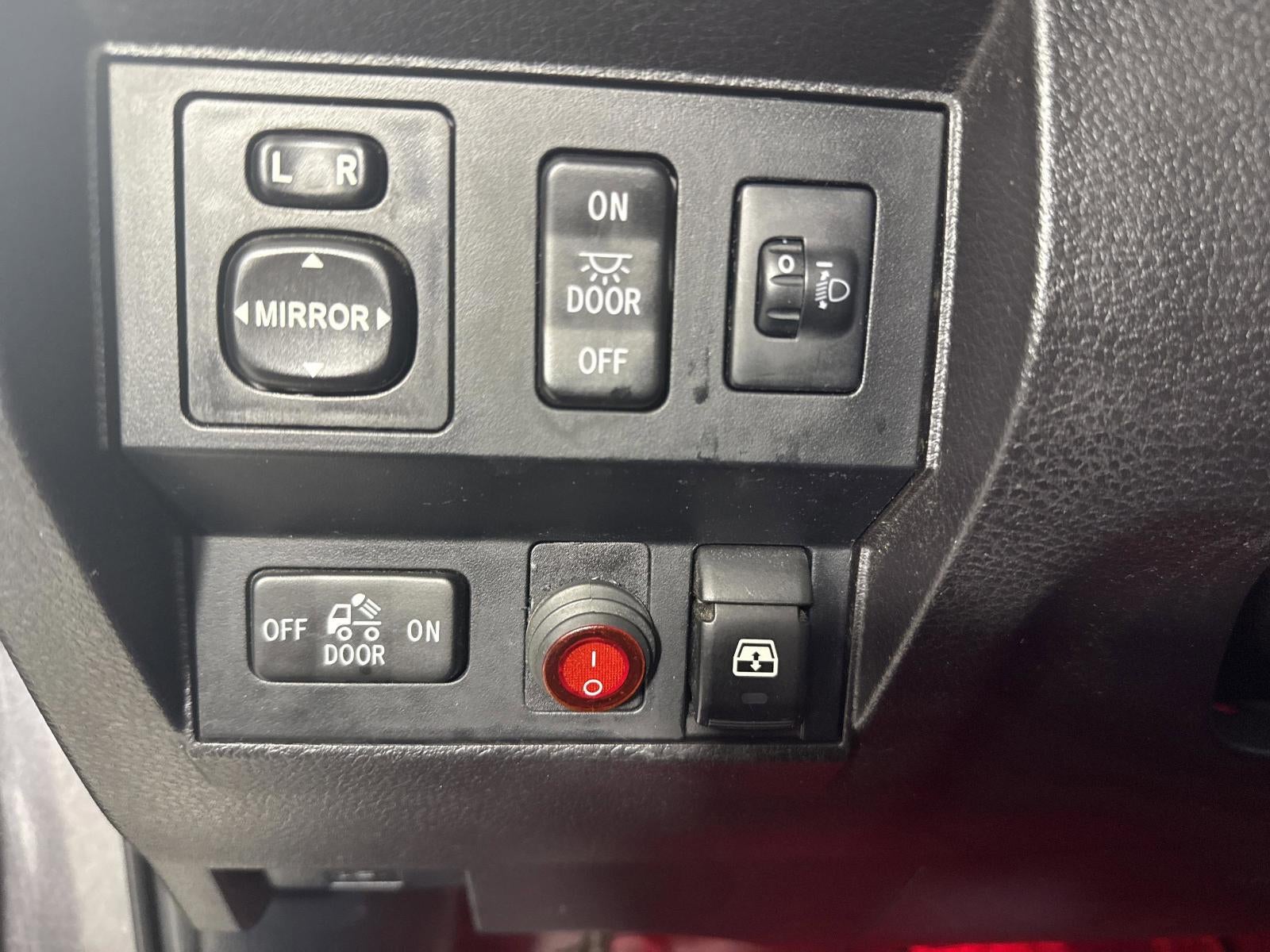 2015 Toyota Tundra 4WD Truck SR5