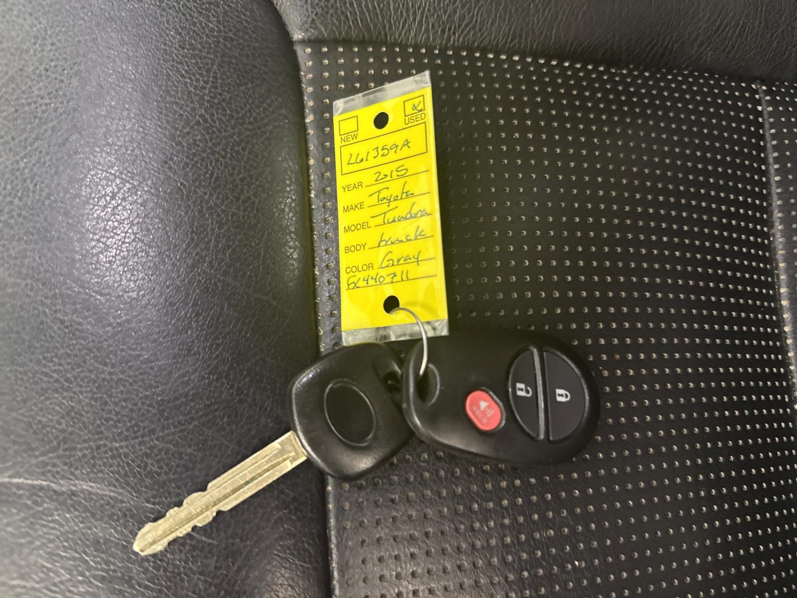 2015 Toyota Tundra 4WD Truck SR5